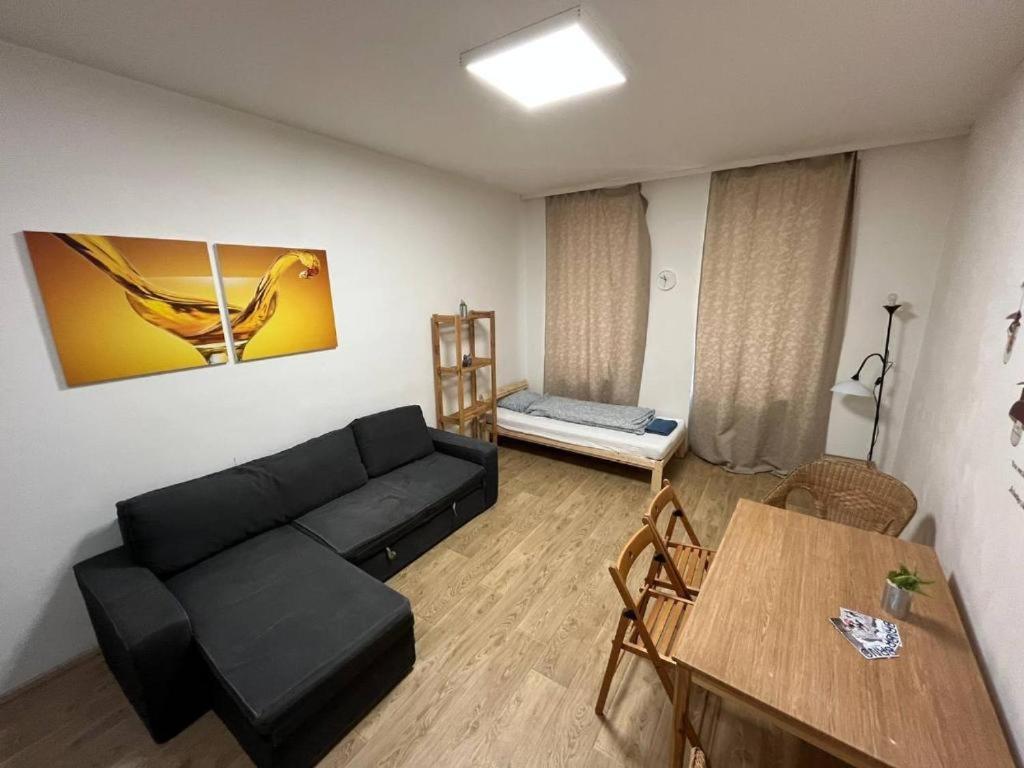 Apartments Near The Center With Privat Parking Brünn Exterior foto